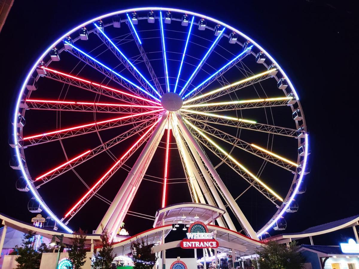 River Song, Near River, Hot Tub, Foosball, Wifi 1089 Free Tickets Each Paid Day, Dollywood And More Sevierville Exterior foto